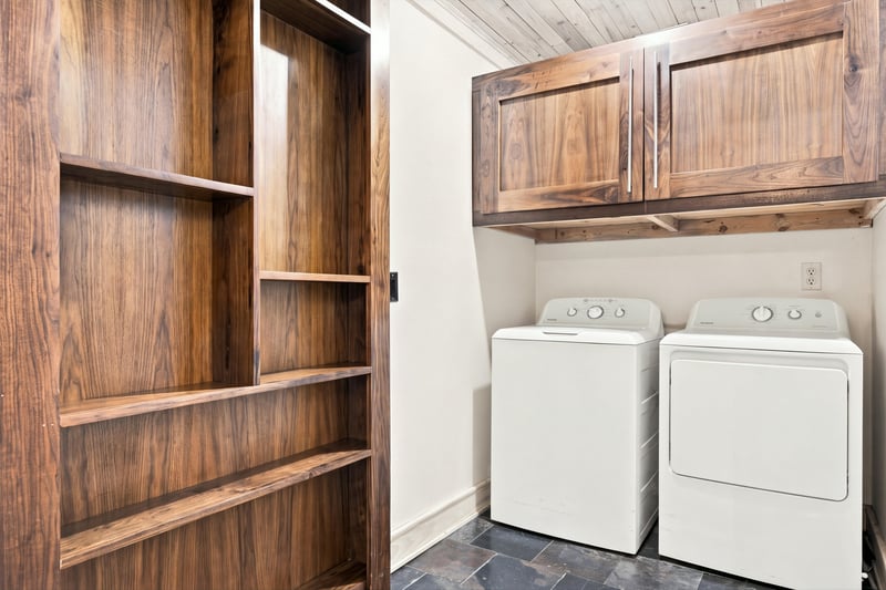 Laundry closet shelving, photographed by Megapixeler on Winding Springs Ct, Jacksonville