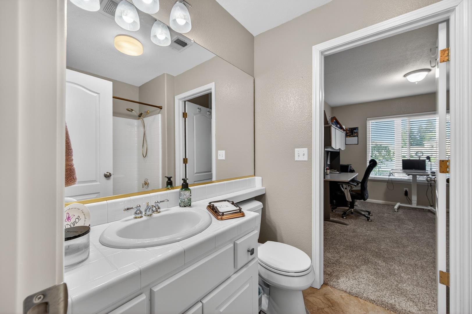 2567 E Tarragon Way, photo 33