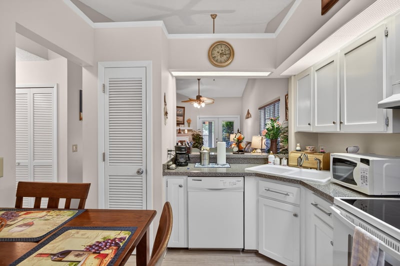Photo 8 of 11095 Wandering Oaks Dr, Jacksonville, FL 32257, photographed by Megapixeler