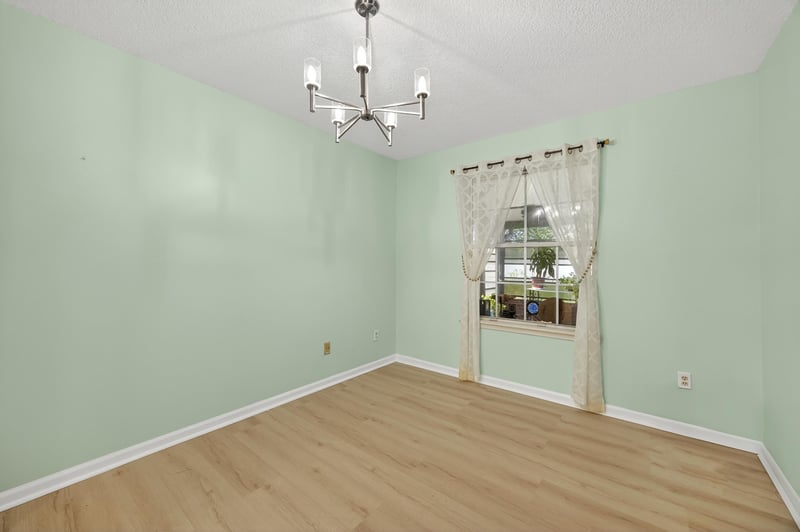 Photo 13 of 3211 Chantilly Ct, Orange Park, FL 32073, photographed by Megapixeler