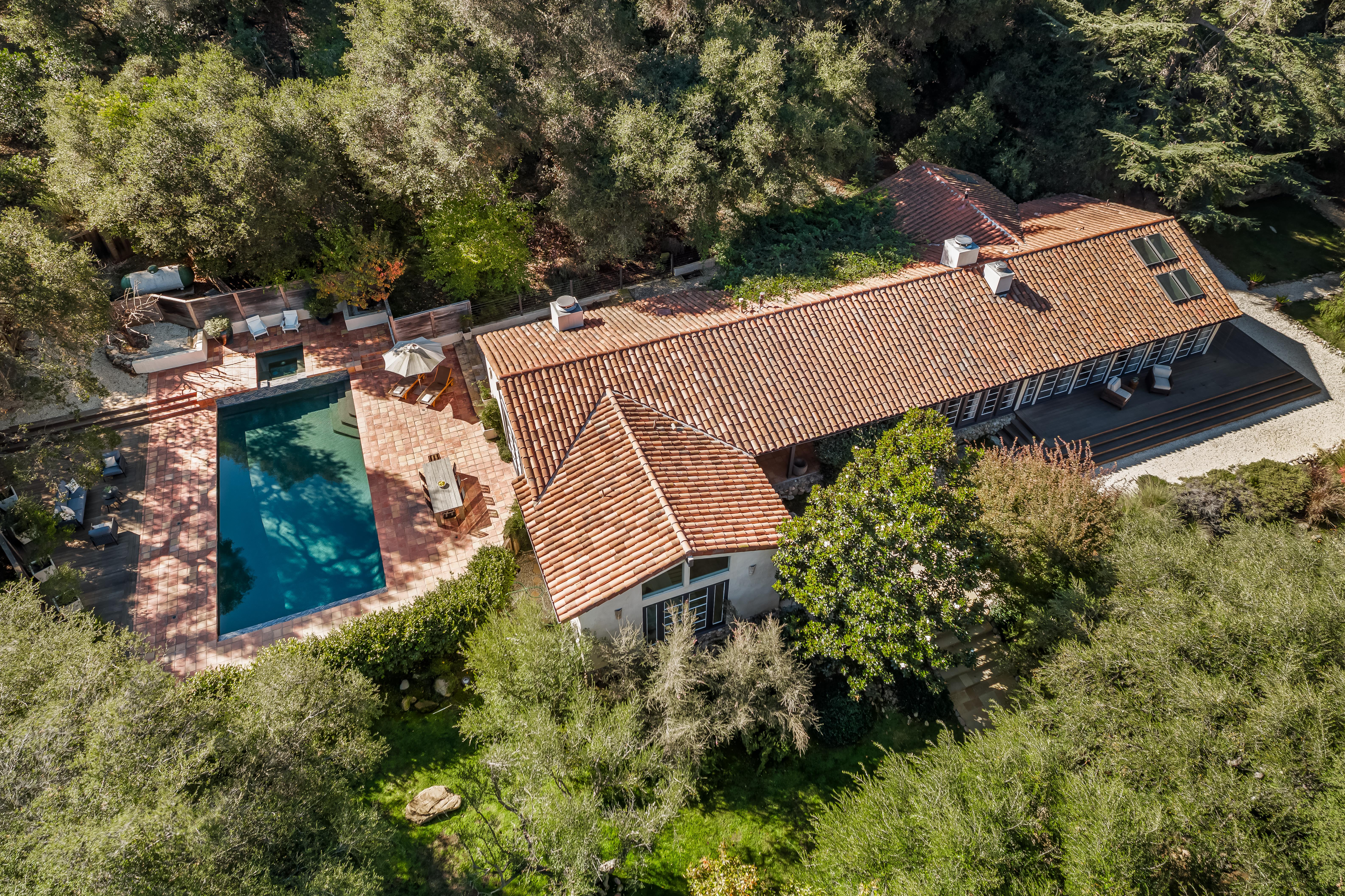 647 Old Topanga Canyon Rd — real estate photography by VirTour Media