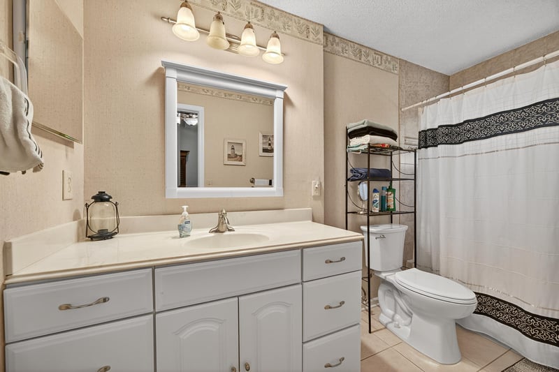 Photo 21 of 8959 Blaine Meadows Dr, Jacksonville, FL 32257, photographed by Megapixeler