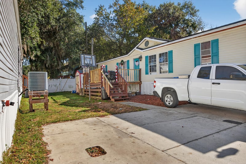Photo 27 of 2925 Darlene Dr, Atlantic Beach, FL 32233, photographed by Megapixeler