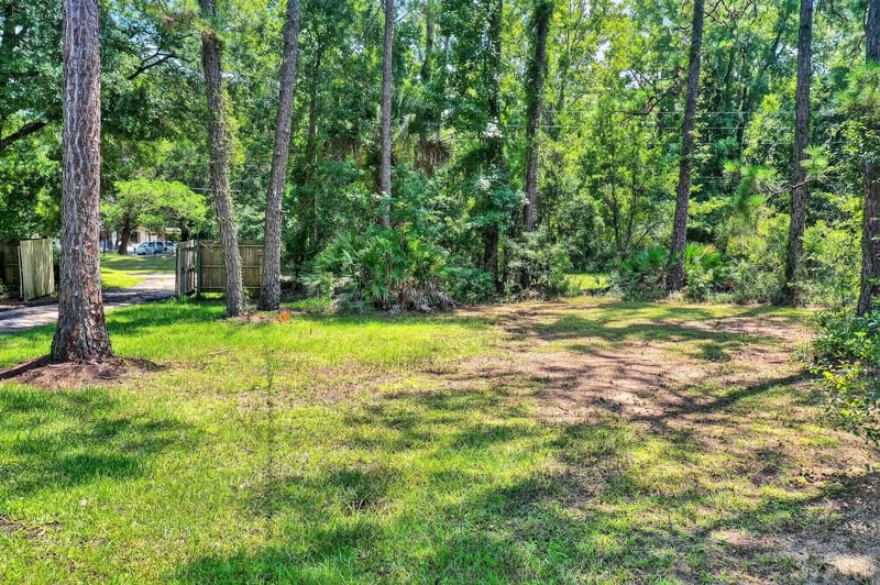 Photo 22 of 2561 Starratt Rd, Jacksonville, FL 32226, photographed by Megapixeler