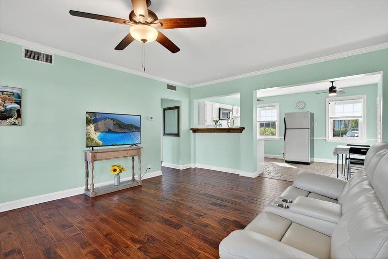 Photo 10 of 1568 Palm Ave, Jacksonville, FL 32207, photographed by Megapixeler