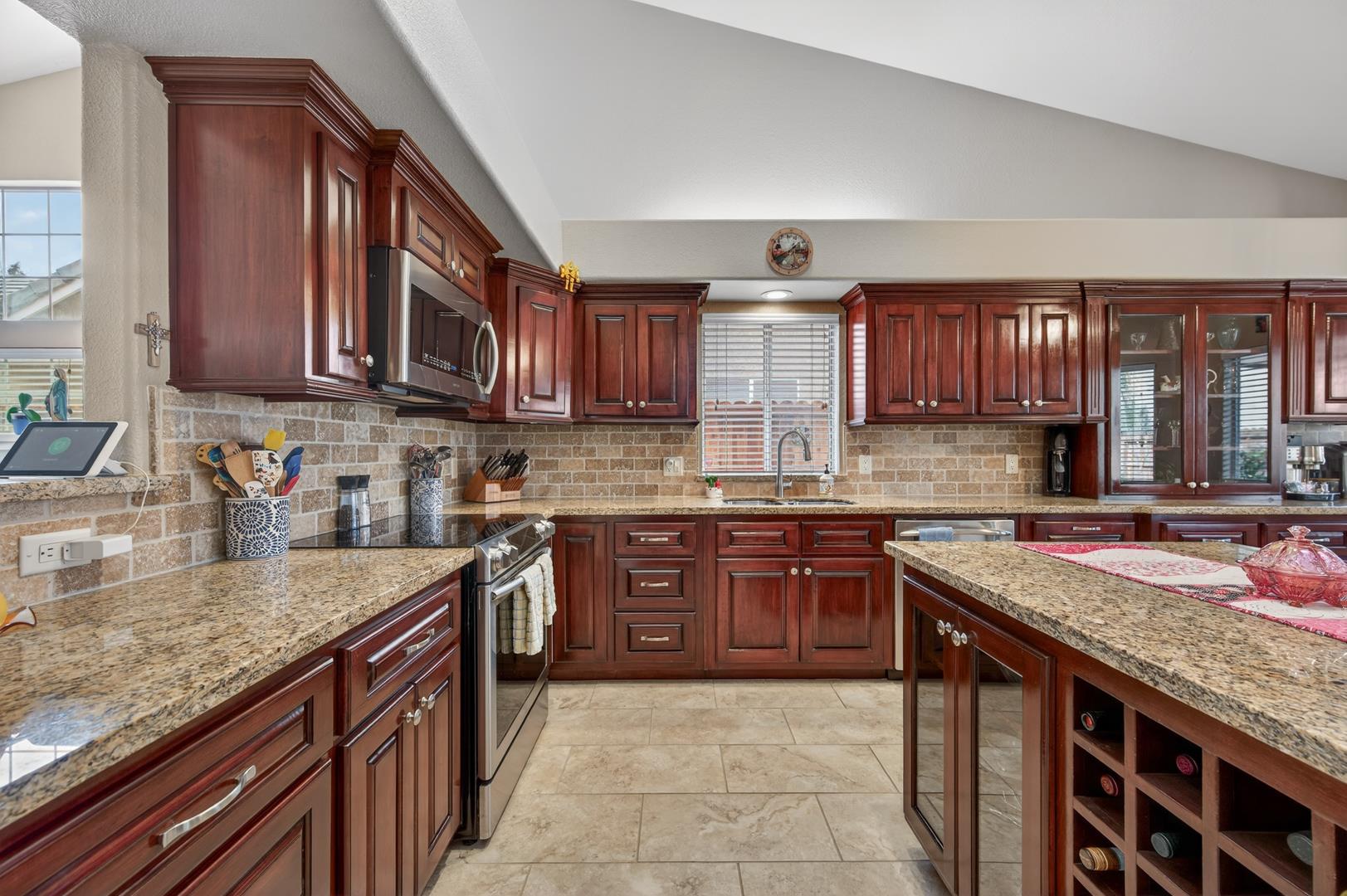 2450 E Fox Glen Ave, photo 12