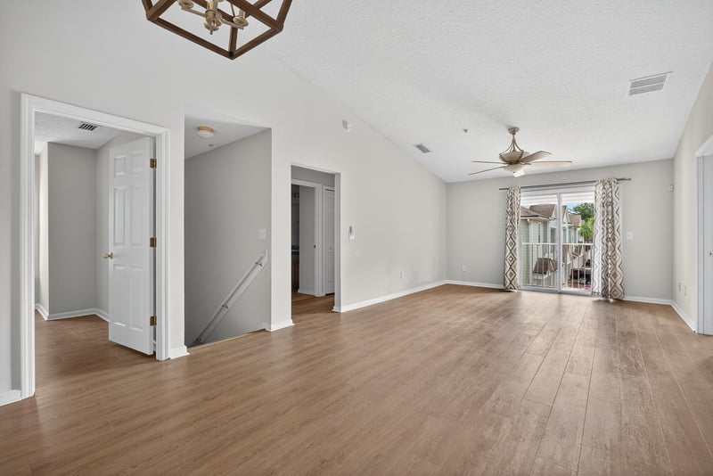 Photo 11 of 7055 Deer Lodge Cir #105, Jacksonville, FL 32256, photographed by Megapixeler