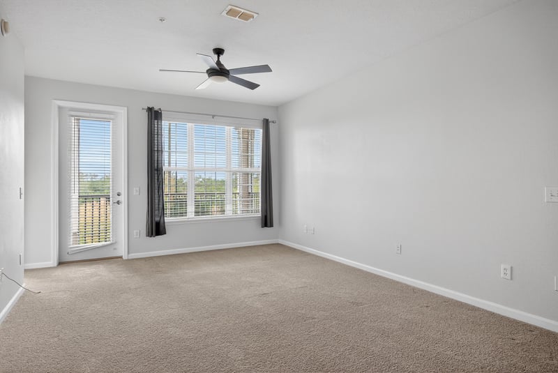 Family Room at 11251 Campfield Dr unit 2305, Jacksonville, FL 32256
