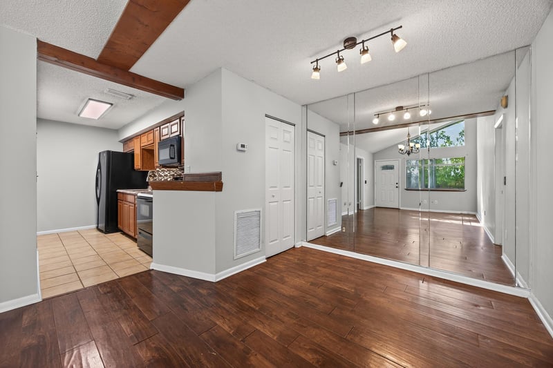 Photo 7 of 10711 Whispering Woods Pl #2, Jacksonville, FL 32246, photographed by Megapixeler