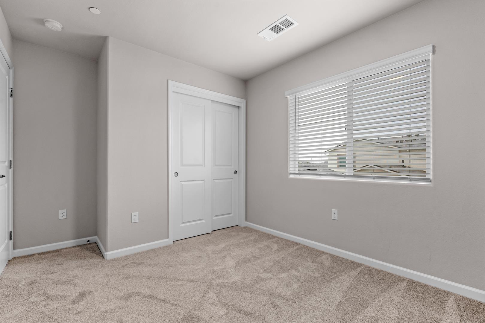 410 S Summit St, photo 21