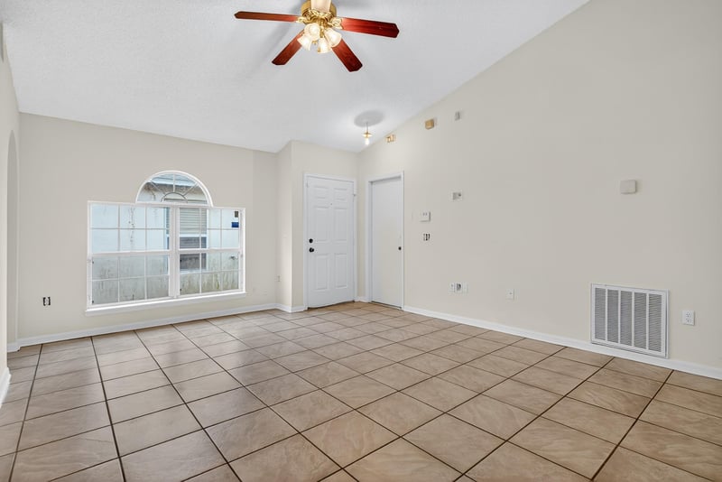 Photo 6 of 2042 Wiley Oaks Ln, Jacksonville, FL 32210, photographed by Megapixeler