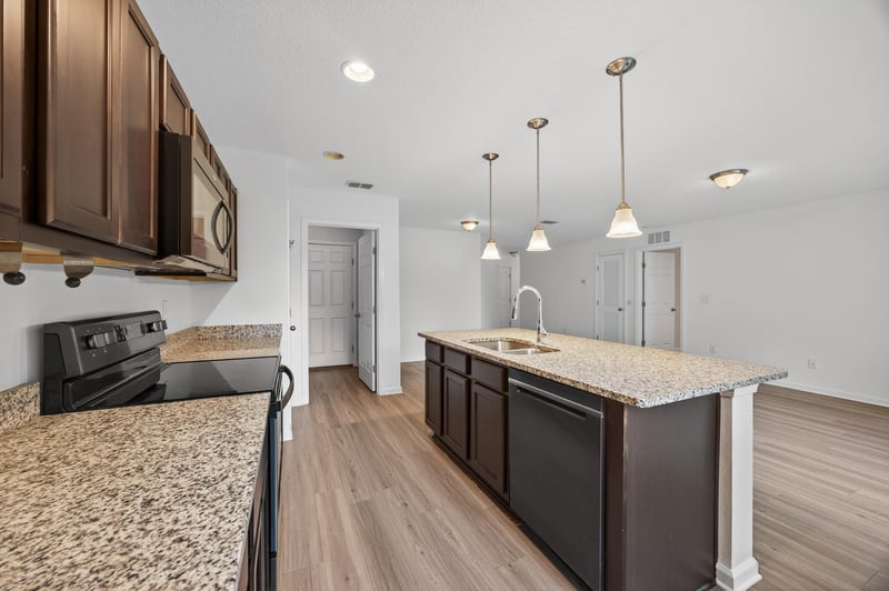 Kitchen Connection at 5315 Colonial Ave, Jacksonville, FL 32210