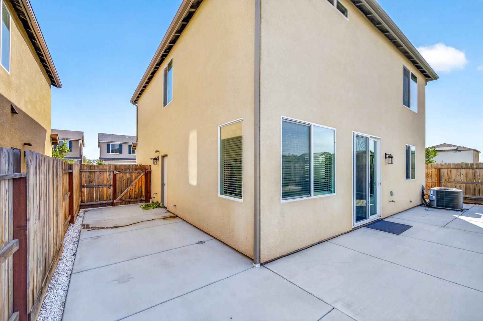 6050 W Swift Ave, photo 51