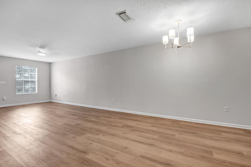 Photo 5 of 8345 Oden Ave, Jacksonville, FL 32216, photographed by Megapixeler