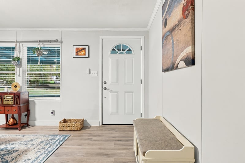Entry foyer, photographed by Megapixeler on Secret Cove Rd, Middleburg, FL