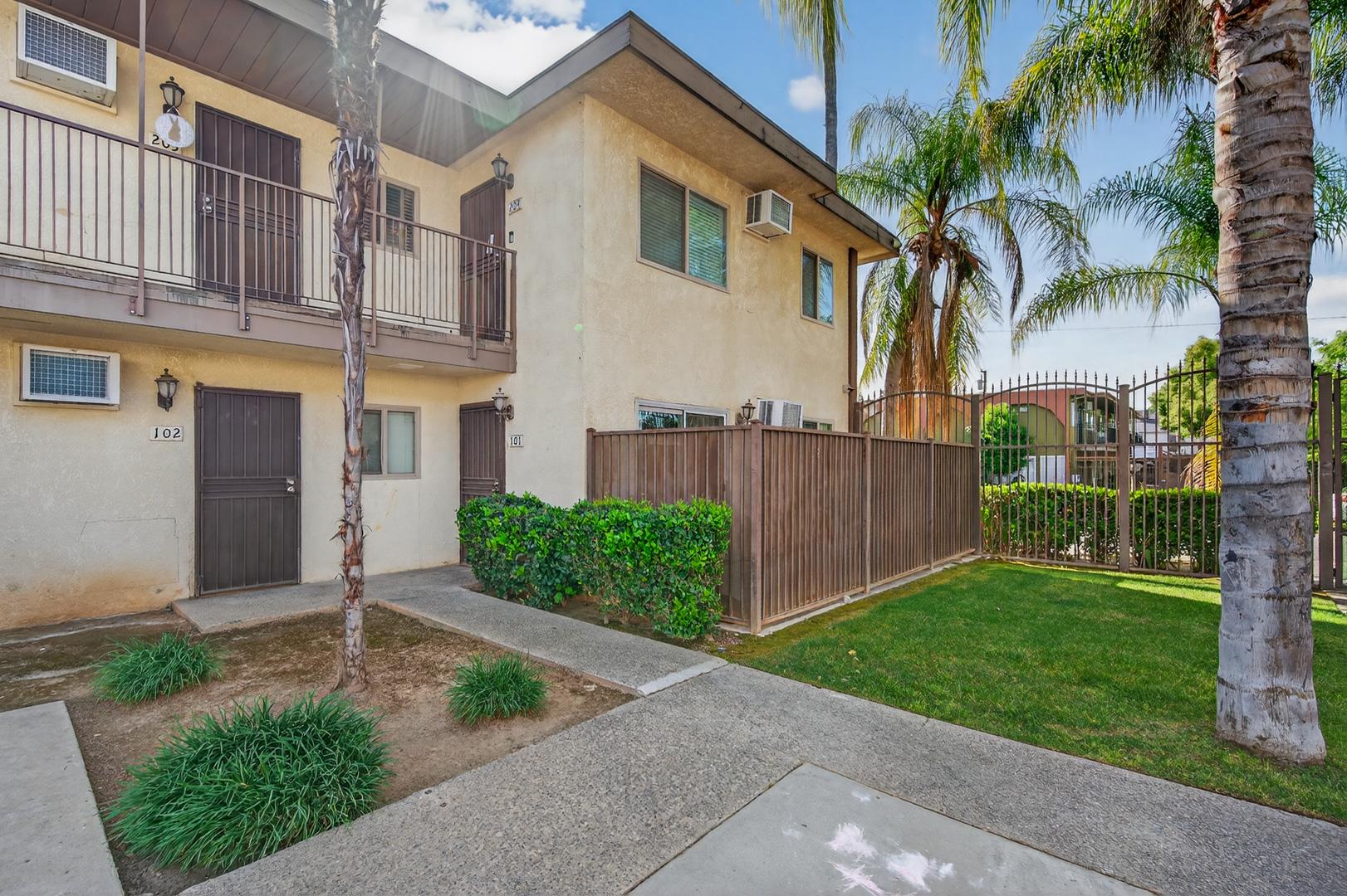 1348 E San Bruno Ave, photo 32