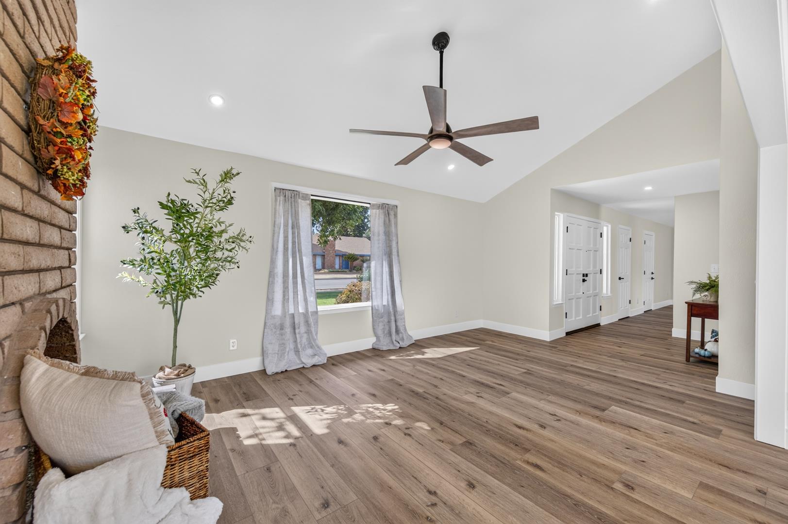 3208 E Palo Alto Ave, photo 22