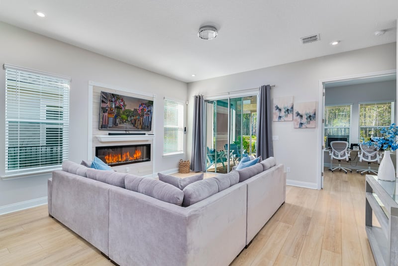Family Room at 231 Silkgrass Pl, Jacksonville, FL 32259
