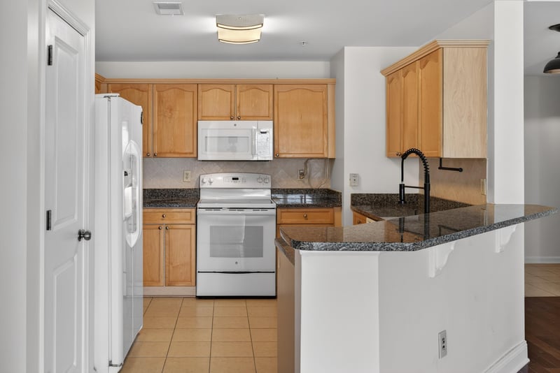 Photo 16 of 400 E Bay St #1502, Jacksonville, FL 32202, photographed by Megapixeler
