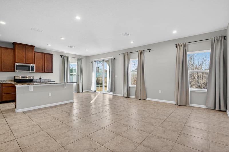 Family Room at 1339 Tan Tara Trl, Jacksonville, FL 32221