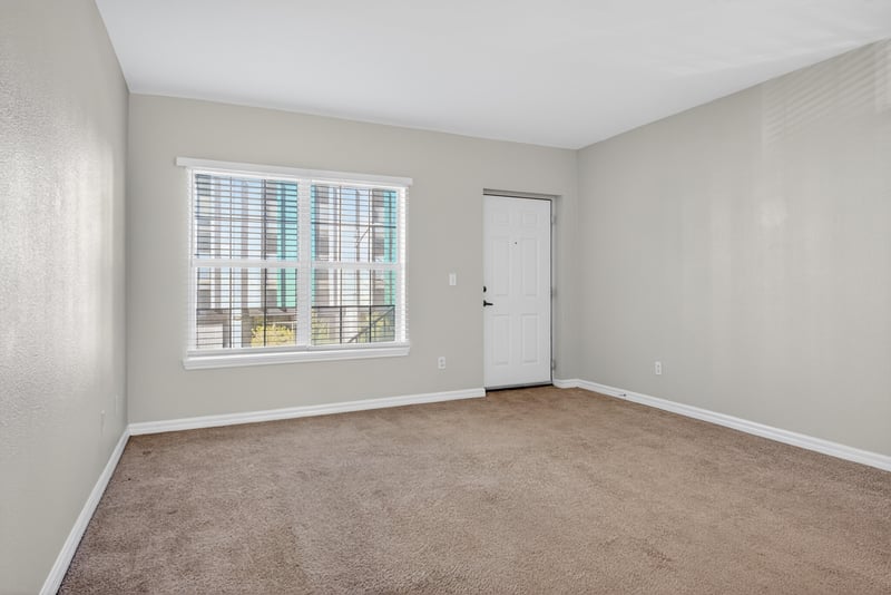 Family Room at 340 E Ashley St, Jacksonville, FL 32202