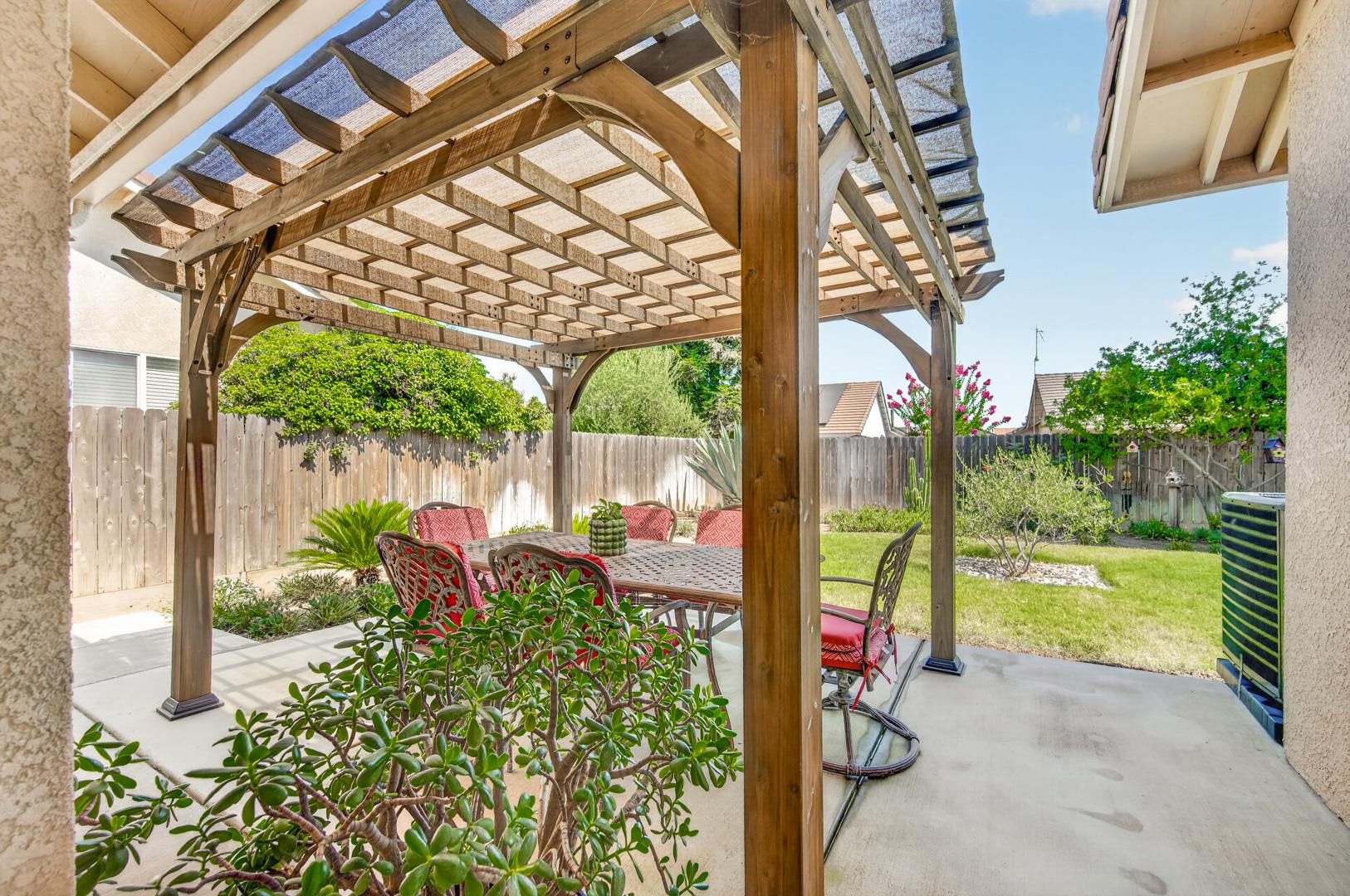 337 Village Dr, photo 82
