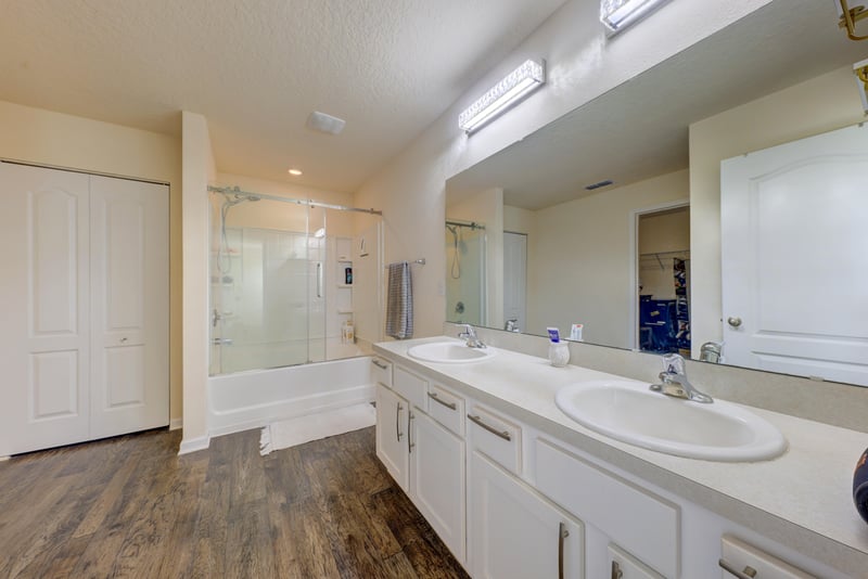 Photo 16 of 8166 Meadow Walk Ln, Jacksonville, FL 32256, photographed by Megapixeler