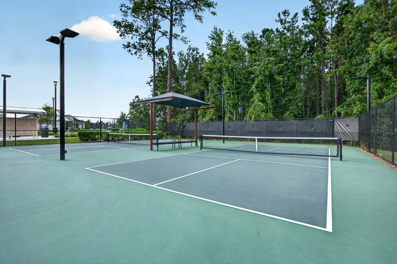 Community pickleball courts and fencing in Middleburg, FL