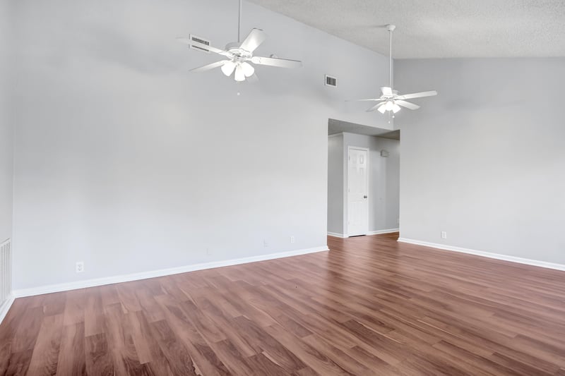 Photo 11 of 6124 Blank Dr W, Jacksonville, FL 32244, photographed by Megapixeler