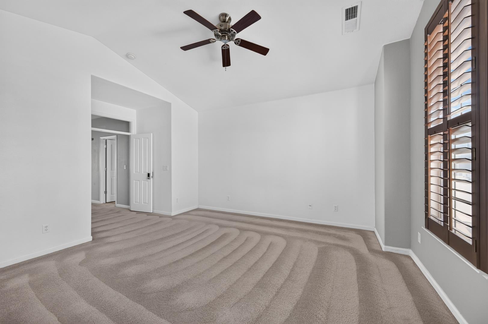 1114 E Oakmont Ave, photo 59