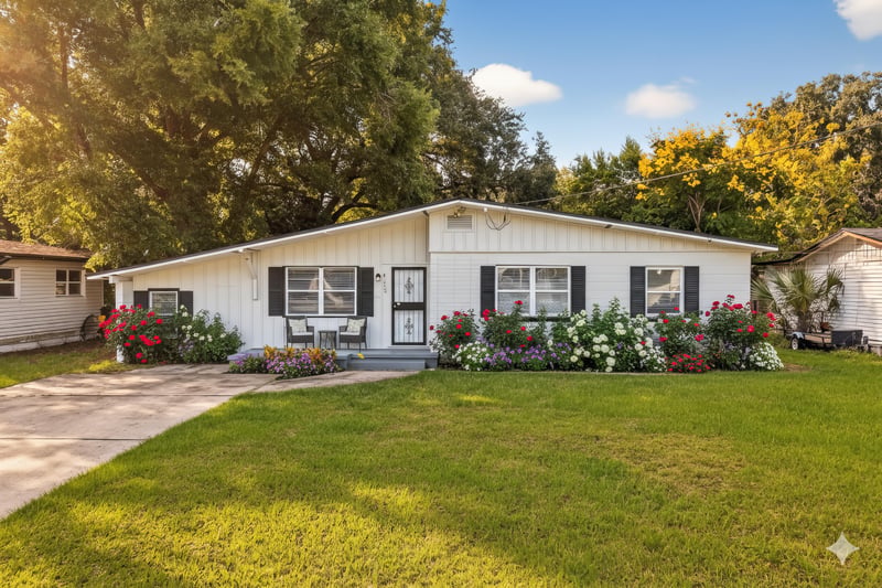 Flowers 1 V1 at 4152 Arcot Cir, Jacksonville, FL 32210