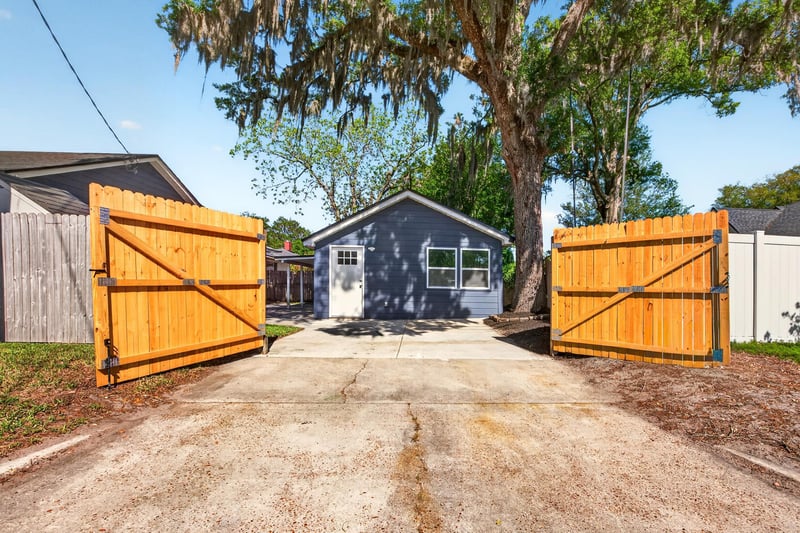 Photo 42 of 4660 French St, Jacksonville, FL 32205, photographed by Megapixeler