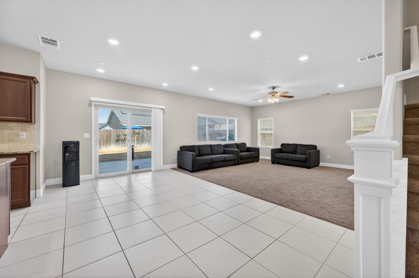 5281 N Phoenix Ave, photo 20