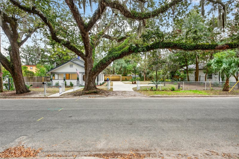 Photo 5 of 918 Glencarin Street, Jacksonville, FL 32208, photographed by Megapixeler