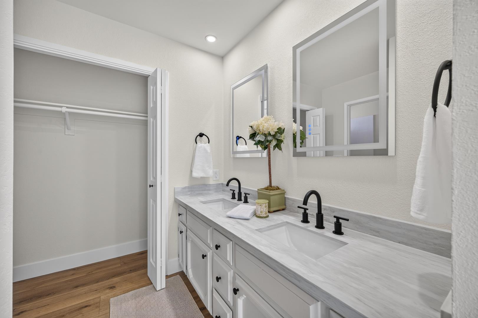 3208 E Palo Alto Ave, photo 54