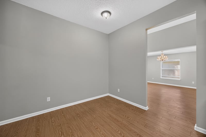 Empty flex room at 14147 Fish Eagle Dr E, Jacksonville, FL 32226