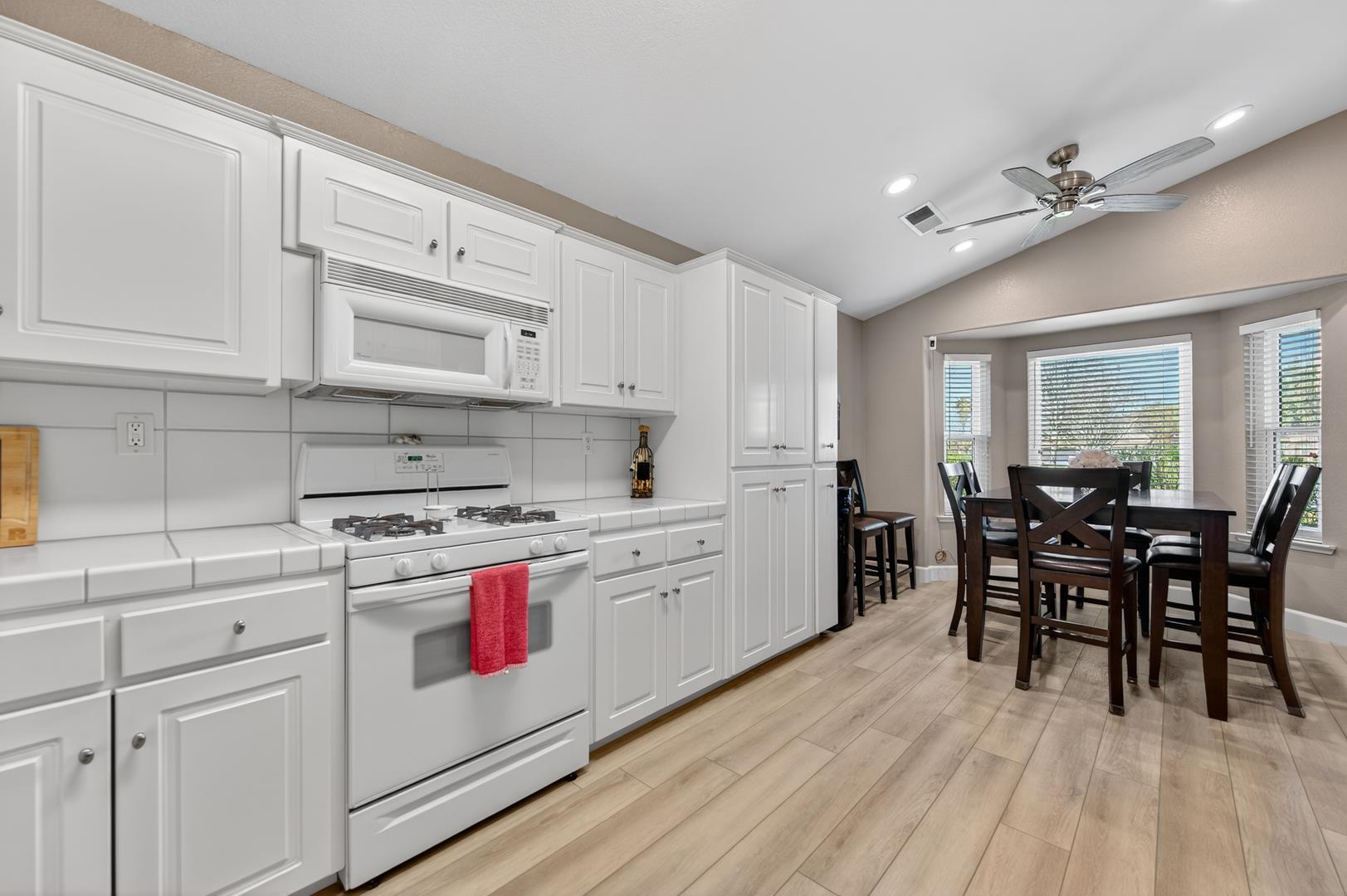 2567 E Tarragon Way, photo 18