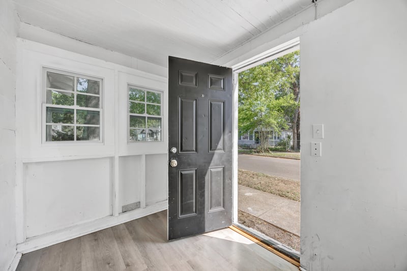 Photo 5 of 1439 W 15th St, Jacksonville, FL 32209, photographed by Megapixeler