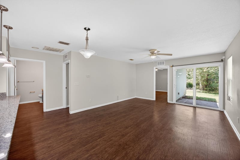 Dining Room & Living Room at 3029 Bessent Rd, Jacksonville, FL 32218