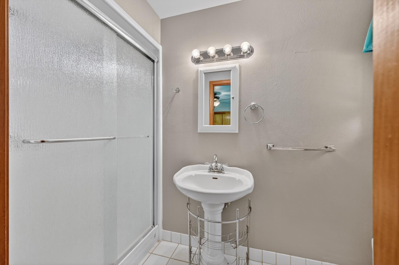 1185 N Locan Ave, photo 44