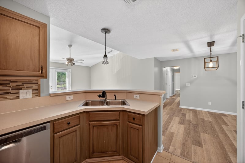 Photo 10 of 13727 Richmond Park Dr N unit 105, Jacksonville, FL 32224, photographed by Megapixeler