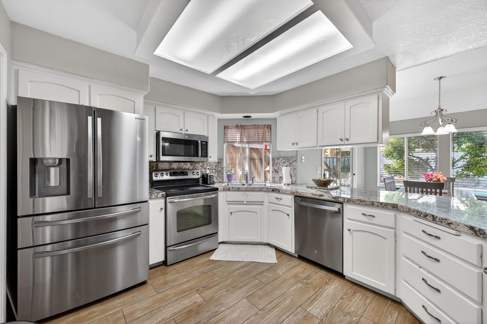 6367 N Selland Ave, photo 22