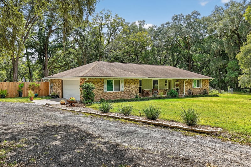 Photo 5 of 6049 Taylor Rd, Jacksonville, FL 32234, photographed by Megapixeler