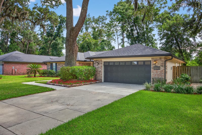 Photo 3 of 12062 Acornshell Way, Jacksonville, FL 32223, photographed by Megapixeler