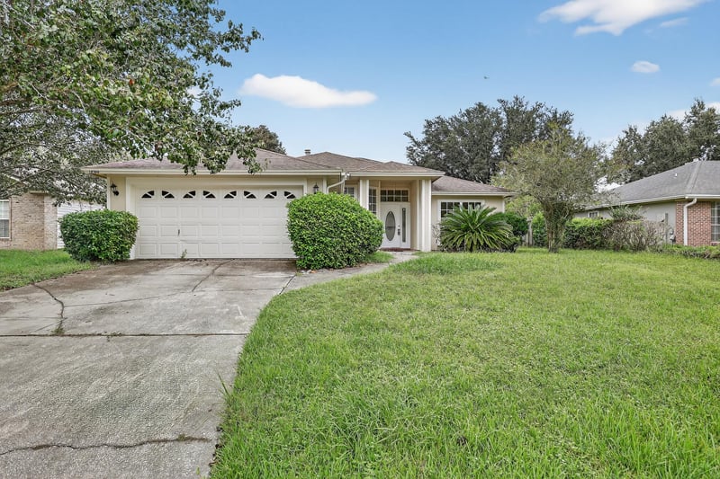 Front at 12799 Glade Springs Dr S, Jacksonville, FL 32246