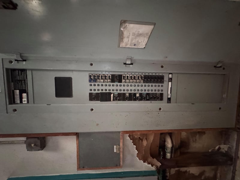 Breaker panel interior view at 11700 New Kings Rd, Jacksonville, FL 32219