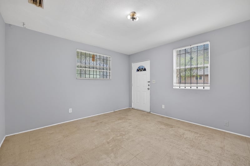 Photo 8 of 3811 Chase Ave, Jacksonville, FL 32209, photographed by Megapixeler