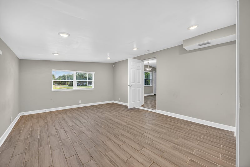 Photo 11 of 1023 De Paul Dr, Jacksonville, FL 32218, photographed by Megapixeler