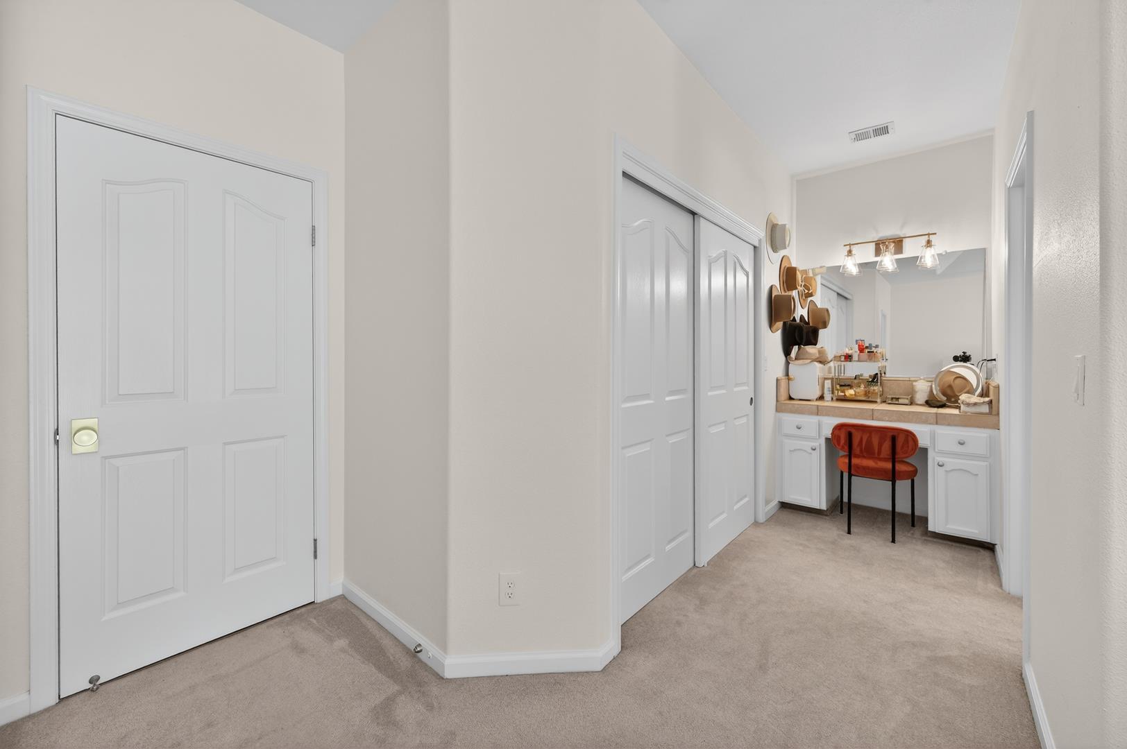 1555 Taylor Ln, photo 54