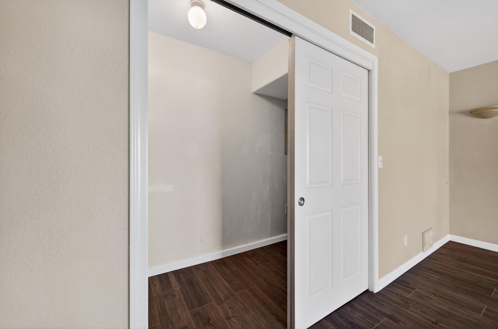 1524 W Fountain Way, photo 37